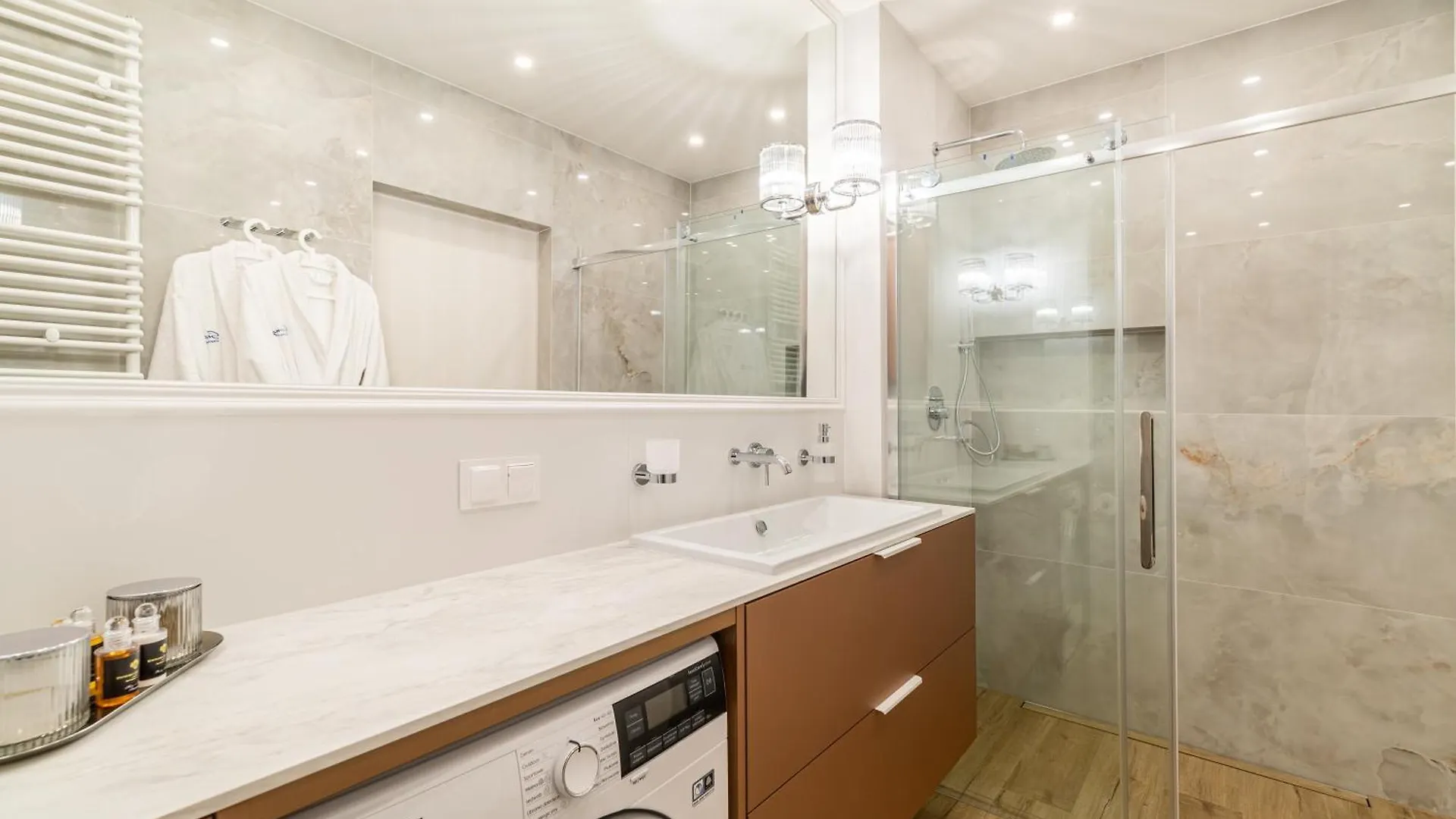 Seaway Apartments - Atlantis - Kolobrzeg Kasprowicza 20C Poland